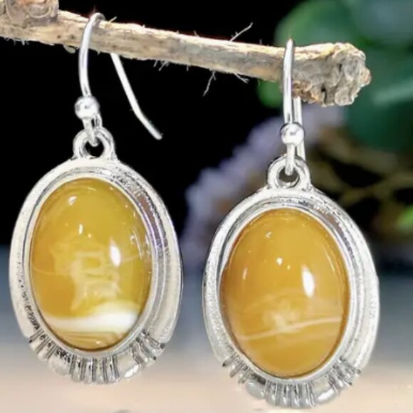 Elegant Vintage Bohemian Style Oval Shape Golden Yellow & Silver Drop Earring - Picture 1 of 1